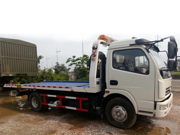 Xe cứu hộ giao thông 3,8 tấn sàn trượt Dongfeng nhập khẩu