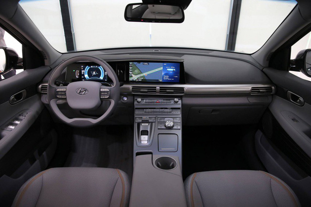 Hyundai Nexo ra mắt với những công nghệ hỗ trợ lái xe hàng đầu 3