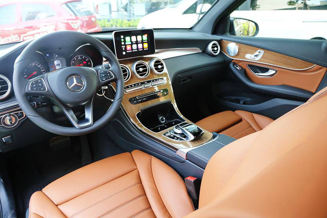 Mercedes-Benz GLC 250 bản nâng cấp giá gần 2 tỷ đồng - 5