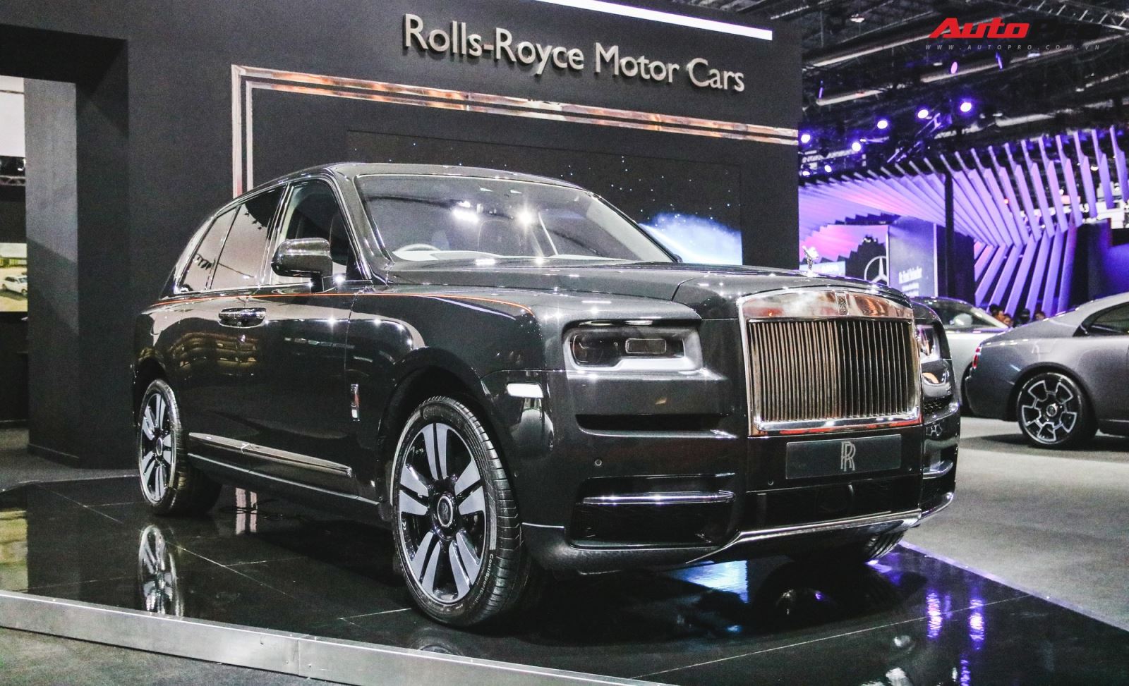 Rolls-Royce Cullinan ra mắt SUV siêu sang tại Thái Lan 3