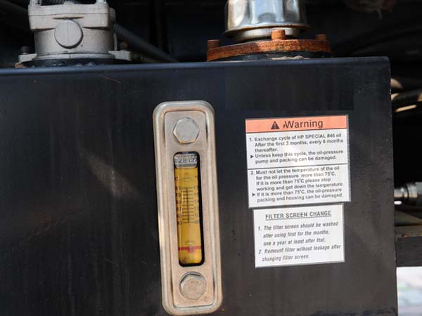 xe cứu hộ giao thông - Đừng quên kiểm tra nhiệt độ dầu và áp suất của bộ phận kéo xe